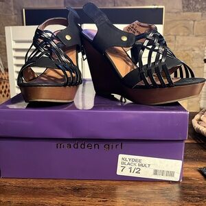 Madden Girl Klydee wedge sandal